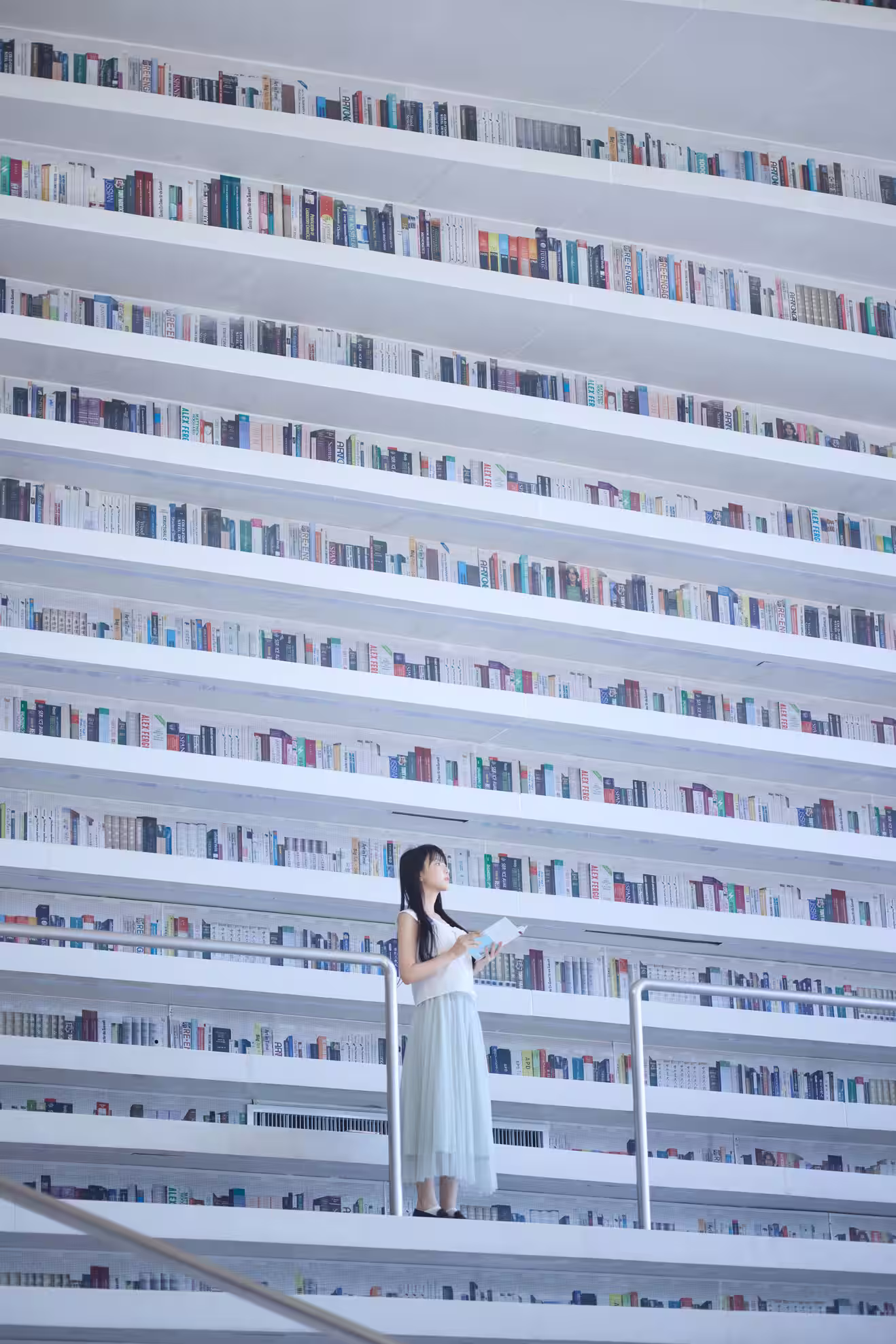 Shika小鹿鹿 预览图 6 - 图书馆 [16P]