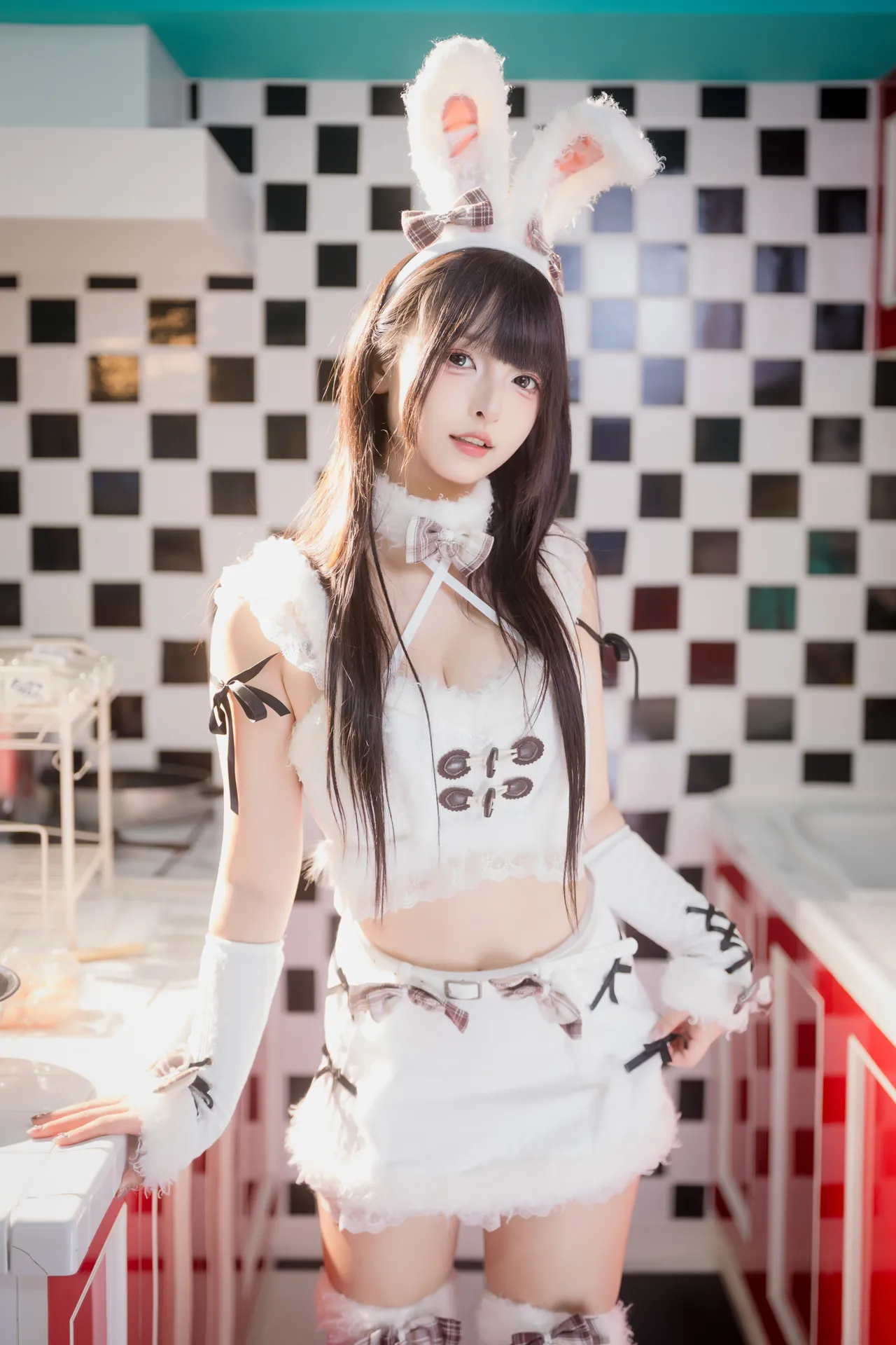 No.225 - 毛绒白兔 [75P 2V]