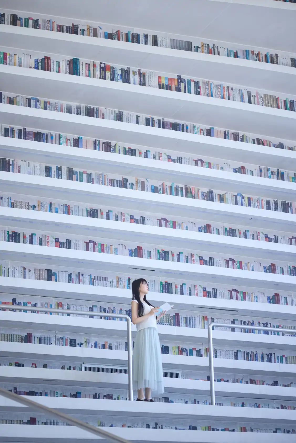 No.126 - 图书馆 [16P]