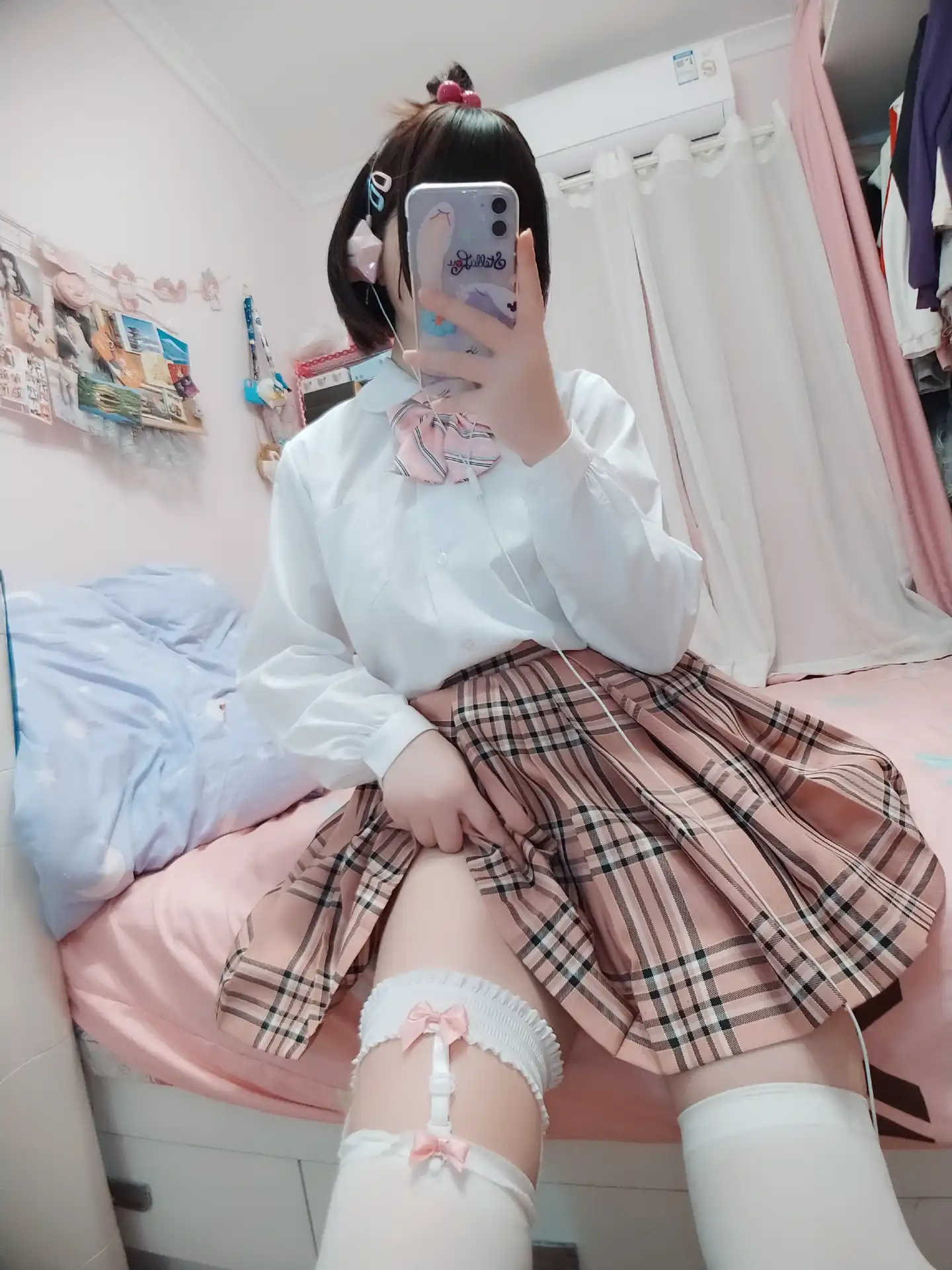 白丝JK [41P 4V]