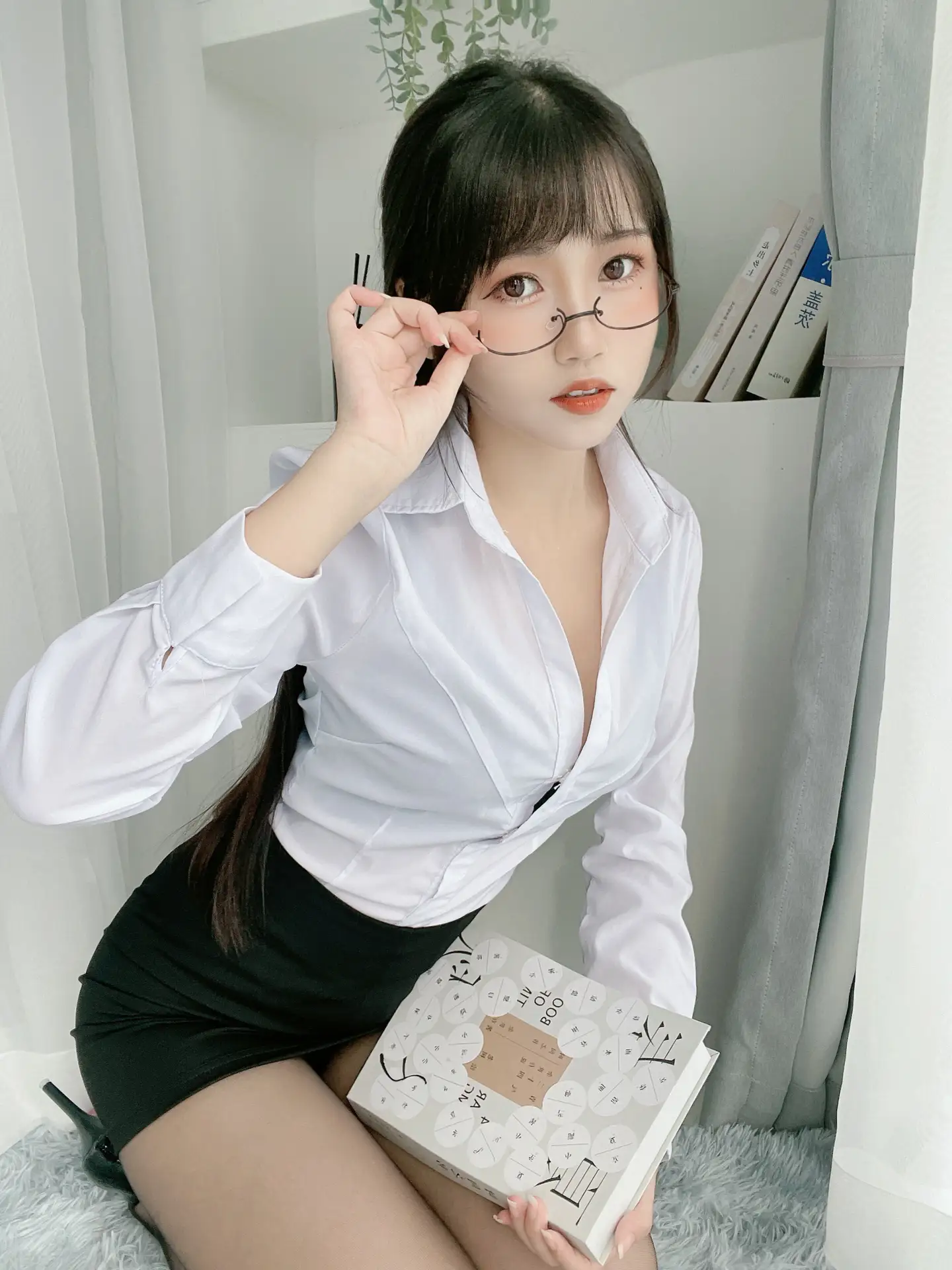 黑丝包臀OL [24P 5V]
