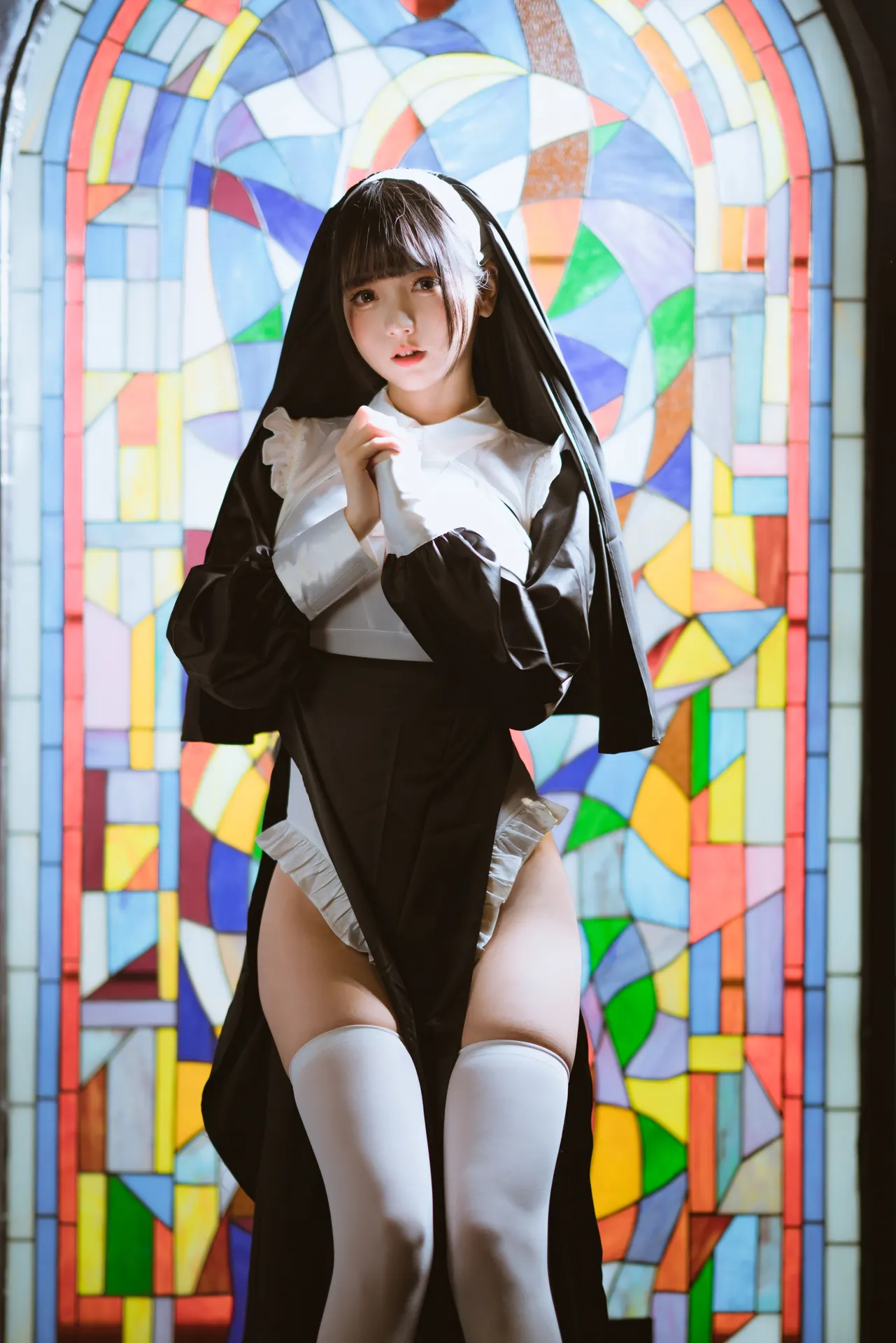 修女 [16P]