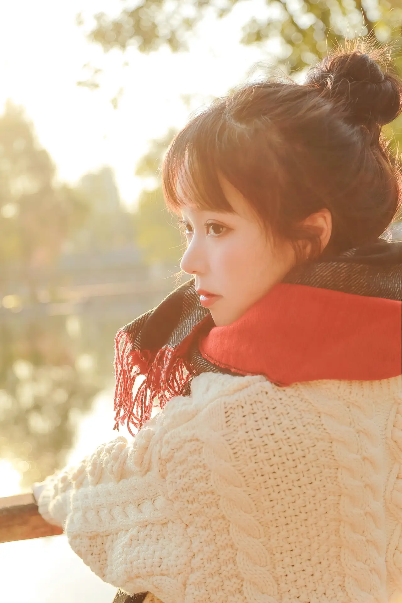秋日女友 [18P]