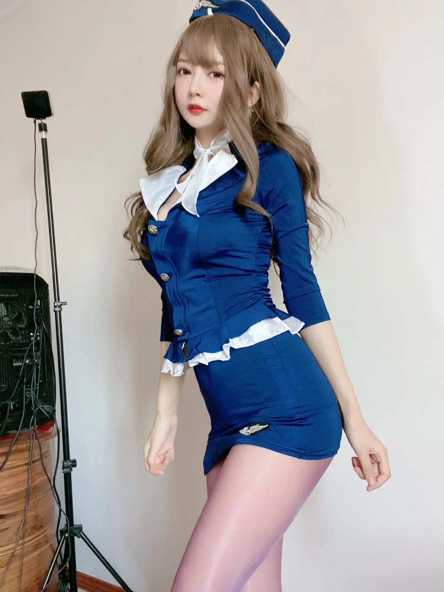 蓝色制服装 [35P 3V]