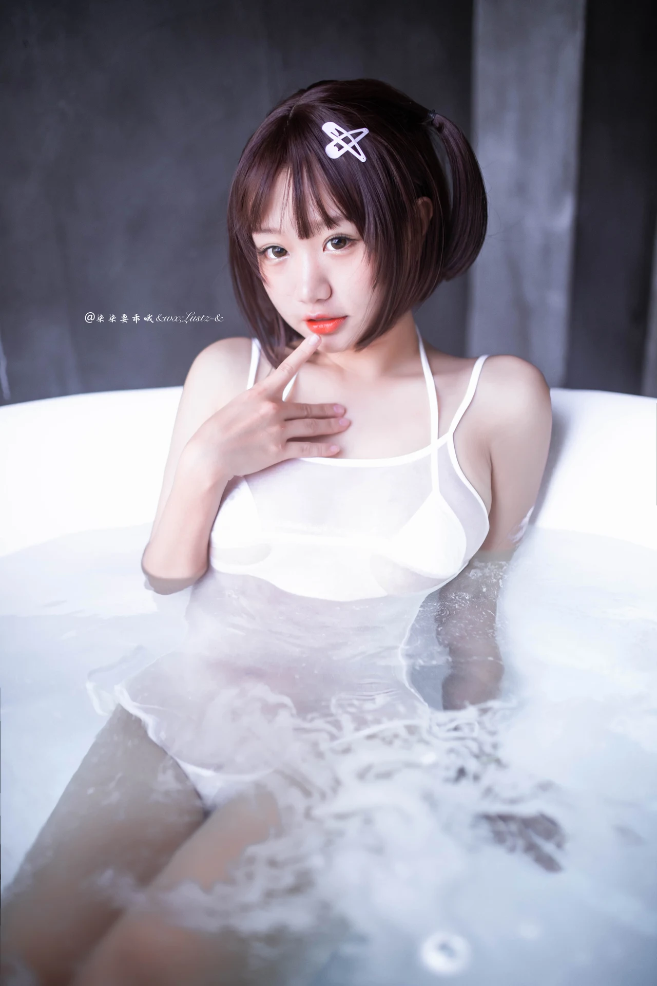 激凸死库水和白色Spa [34P]