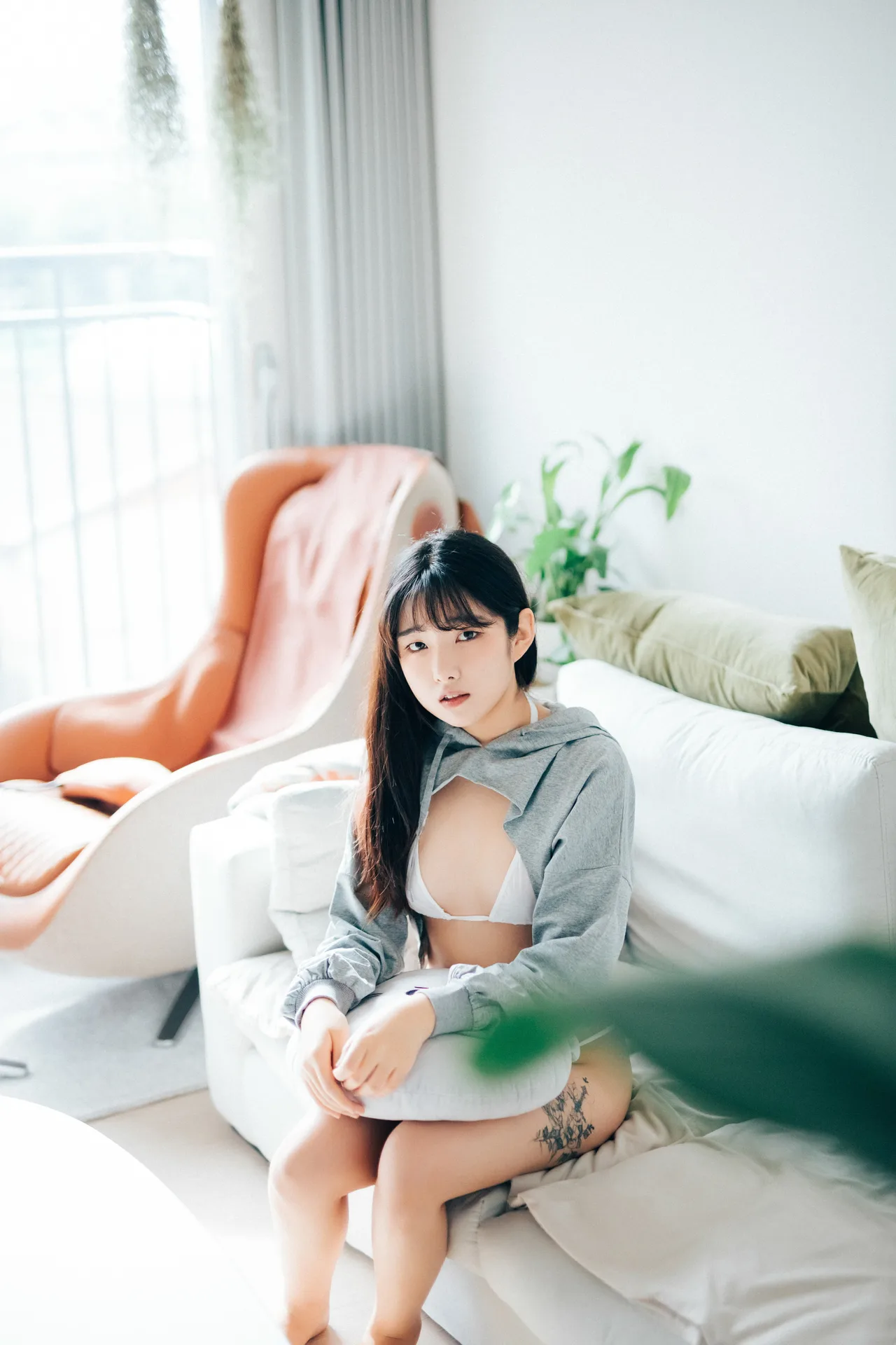 [Loozy] Date at home [111P]